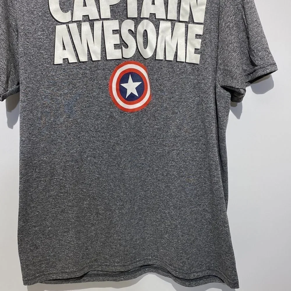 Men’s‎ Marvel Captain Awesome Shirt size Large